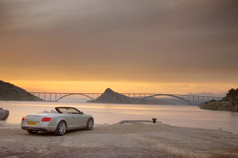  Bentley Continental GTC 2011 года  (фото 3 из 167)